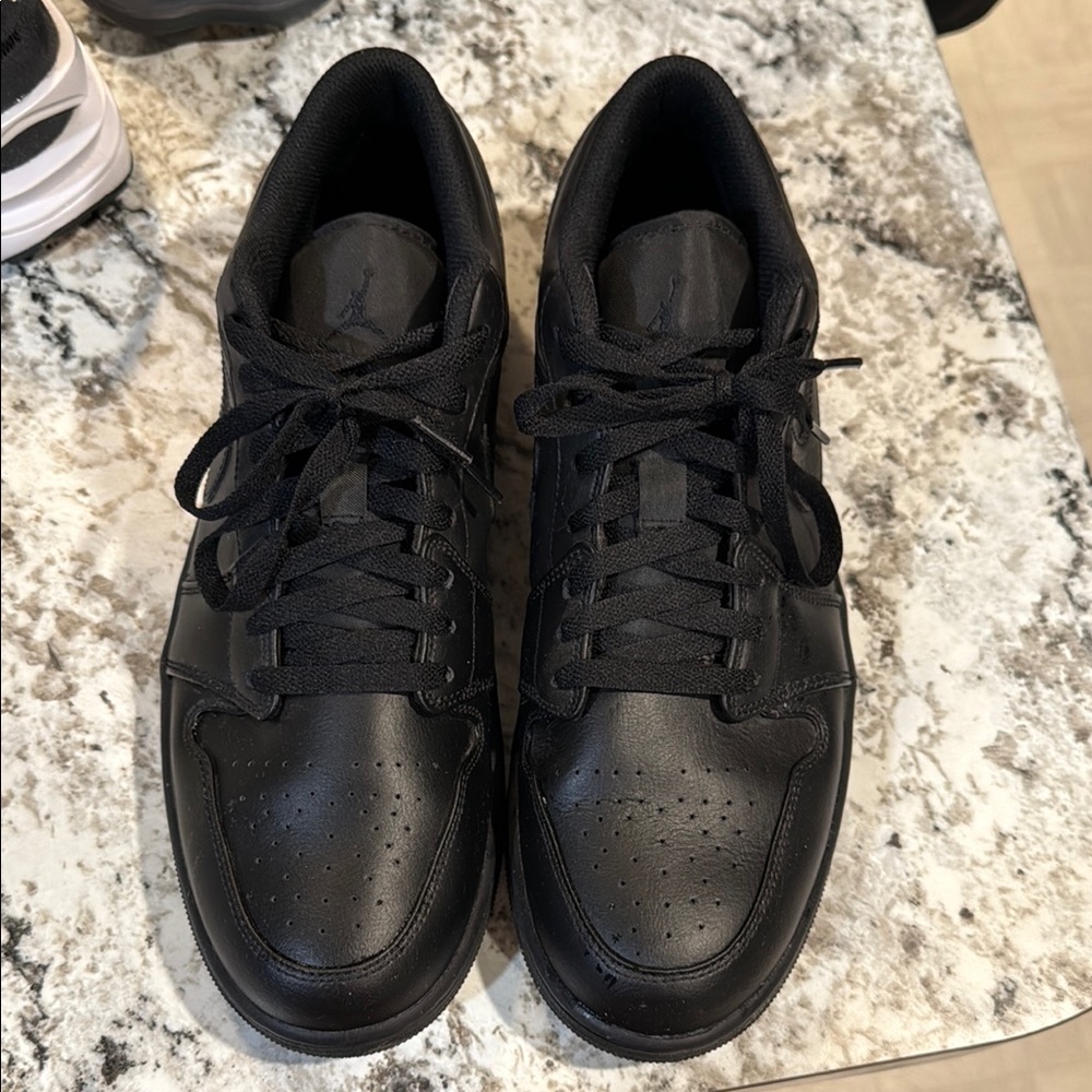 Nike Men's Black Sneakers